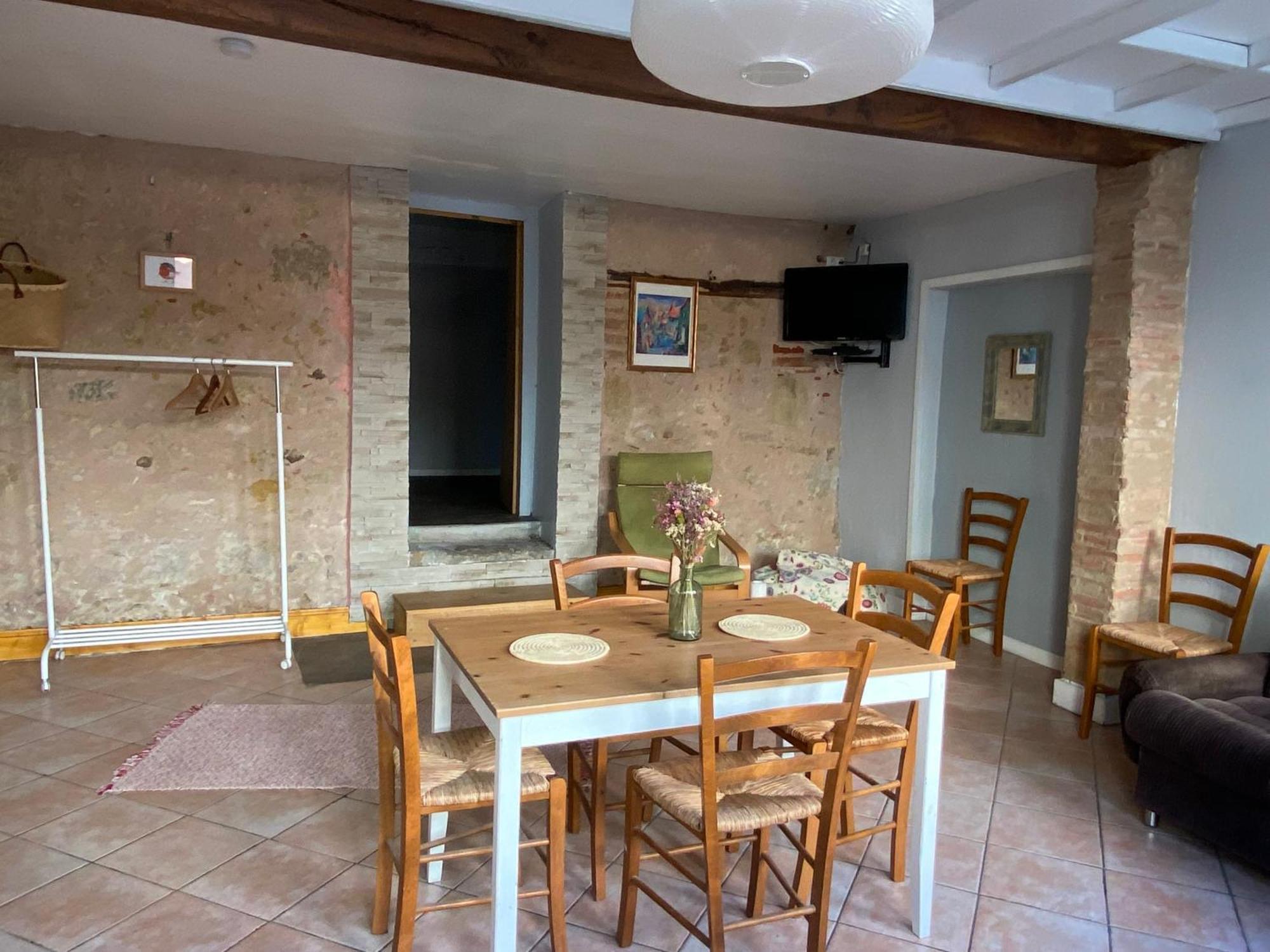 Appartement 3 Pieces Rdc Plein Centre Ville Marciac Exterior foto